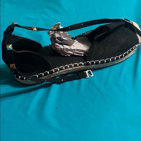 Shoes - Women’s Size 8.5 Black Sandals (NEW)